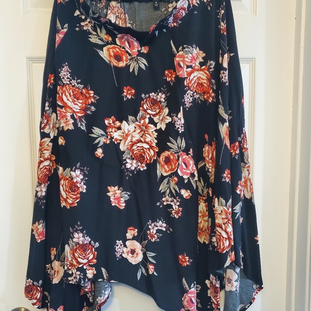 Torrid size 0 floral hanky skirt